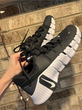 Nike Black and White Athletic Shoes